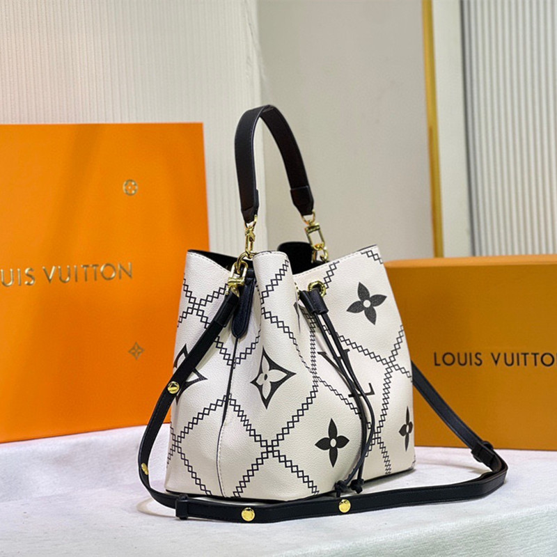 Bucket bag NéoNoé Medium Handbag Milk White Size 26*26*17.5 cm