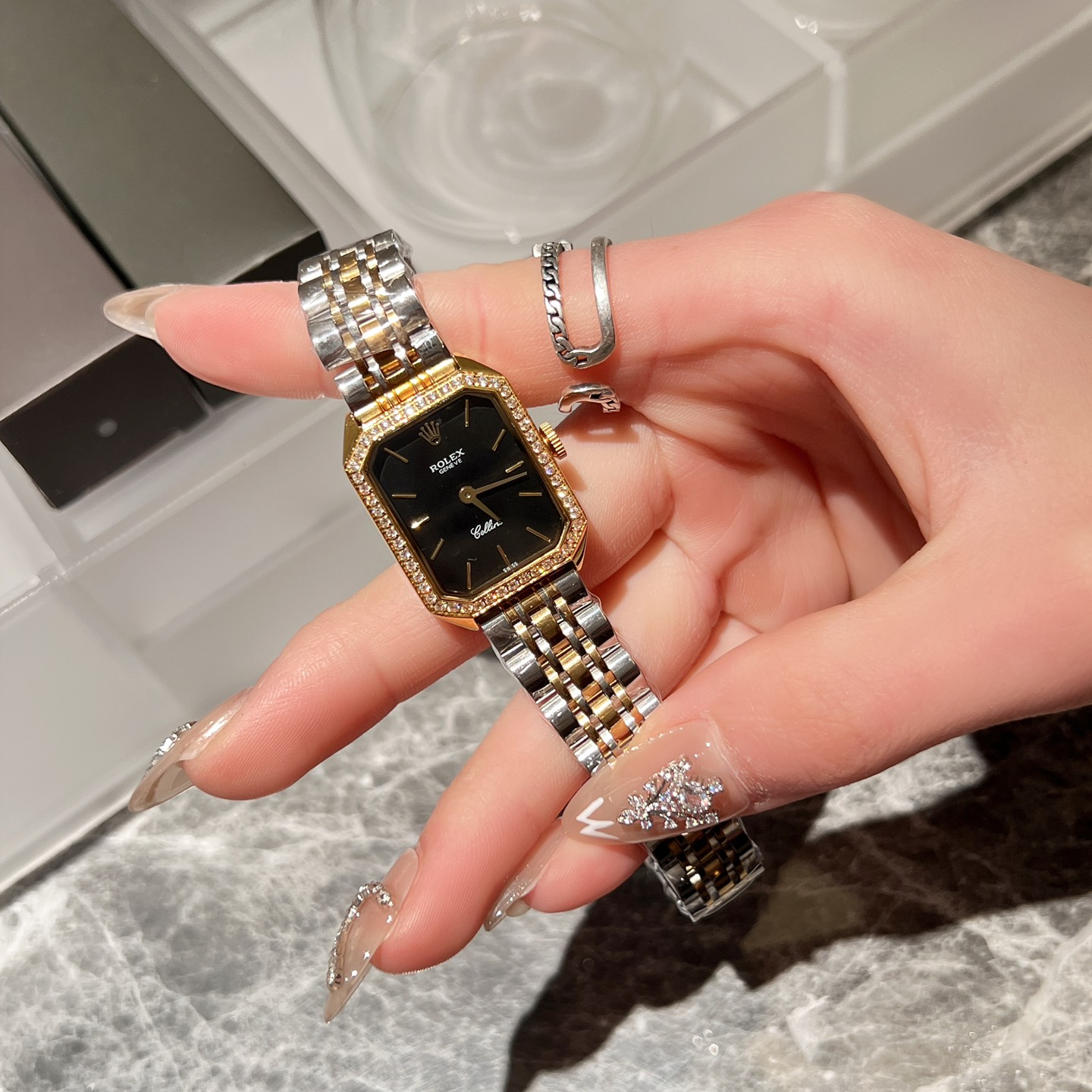 1970’s Women's Watch, Quartz watches SIZE:24MM