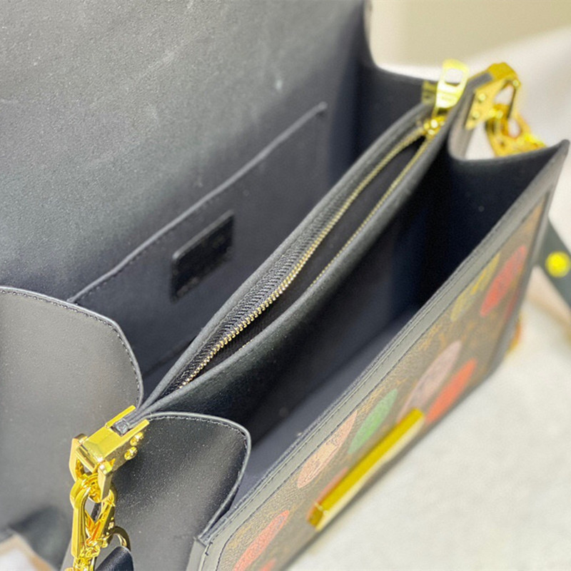 Dauine Cameo Medium Bag Size 25*17*10.5cm