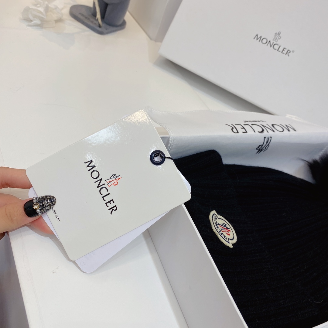 Autumn and winter women's wool woven warm knitted hat