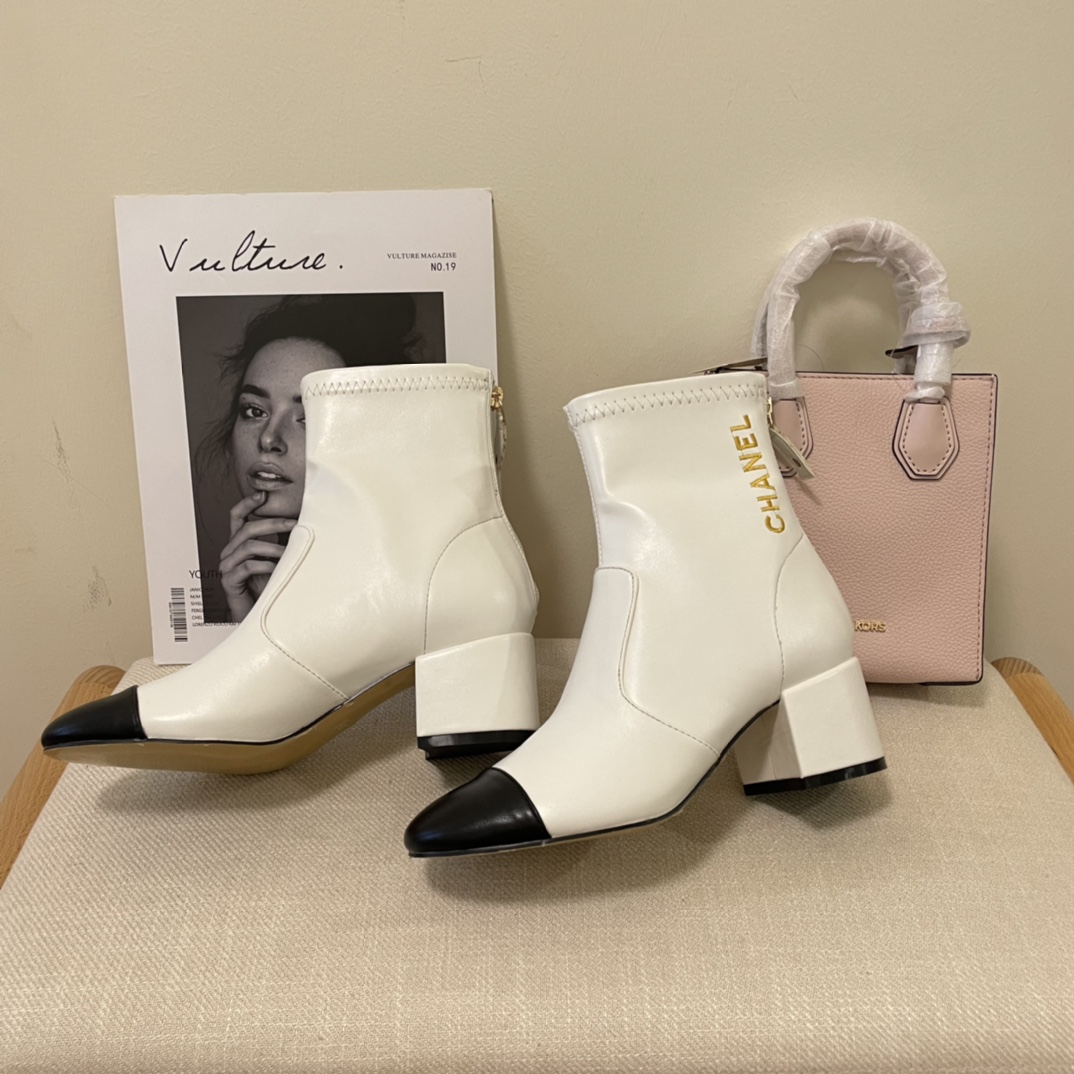 Embroidered letter women  ankle boots INS 2022 new fashion