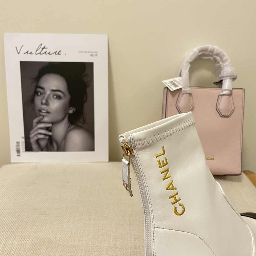 Embroidered letter women  ankle boots INS 2022 new fashion