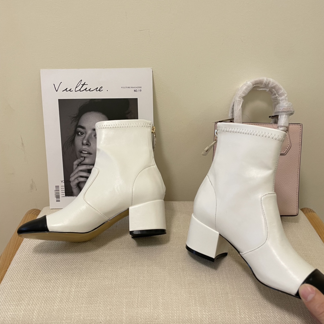 Embroidered letter women  ankle boots INS 2022 new fashion