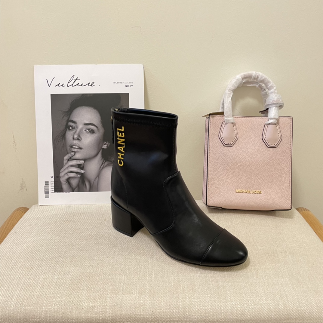 Embroidered letter women  ankle boots INS 2022 new fashion