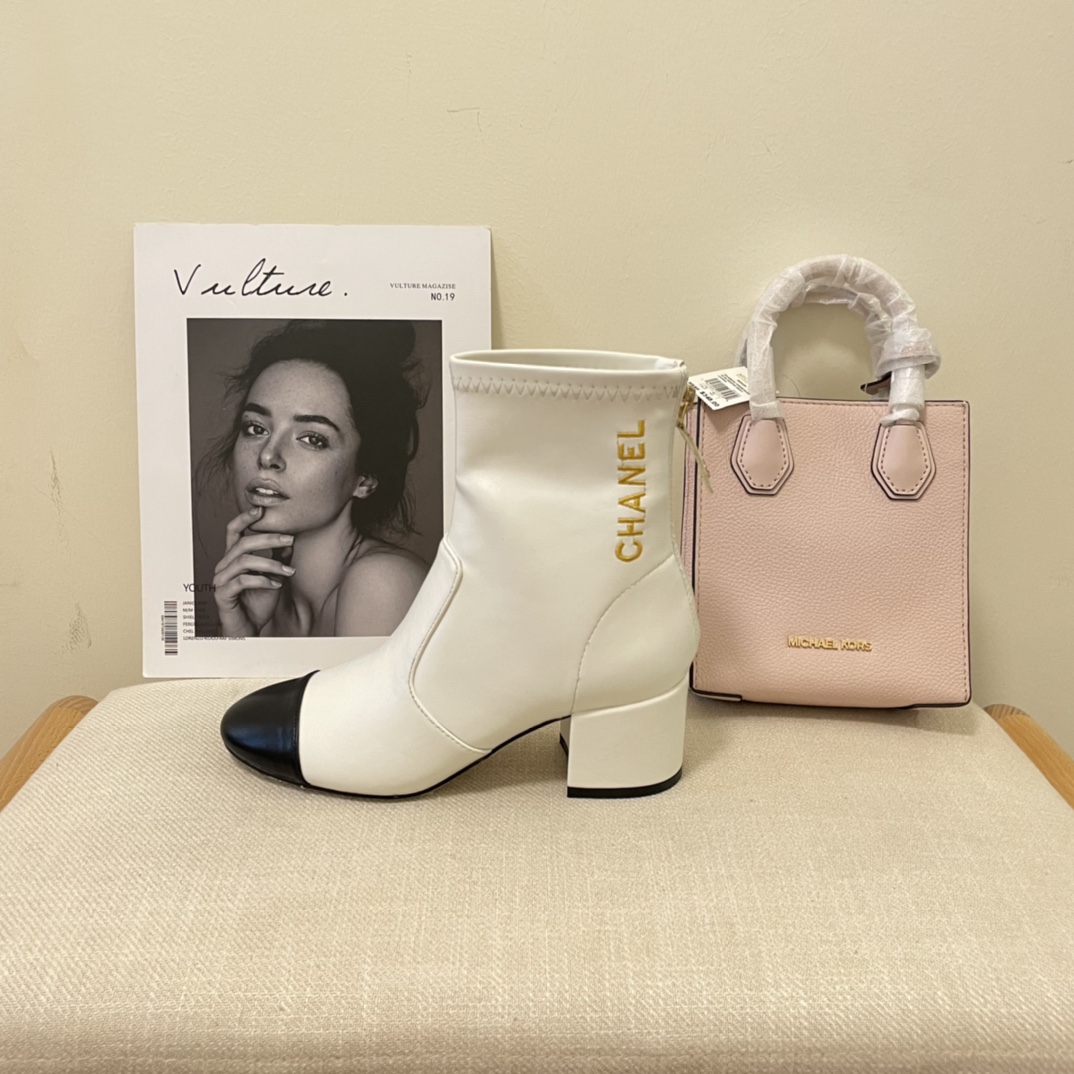 Embroidered letter women  ankle boots INS 2022 new fashion