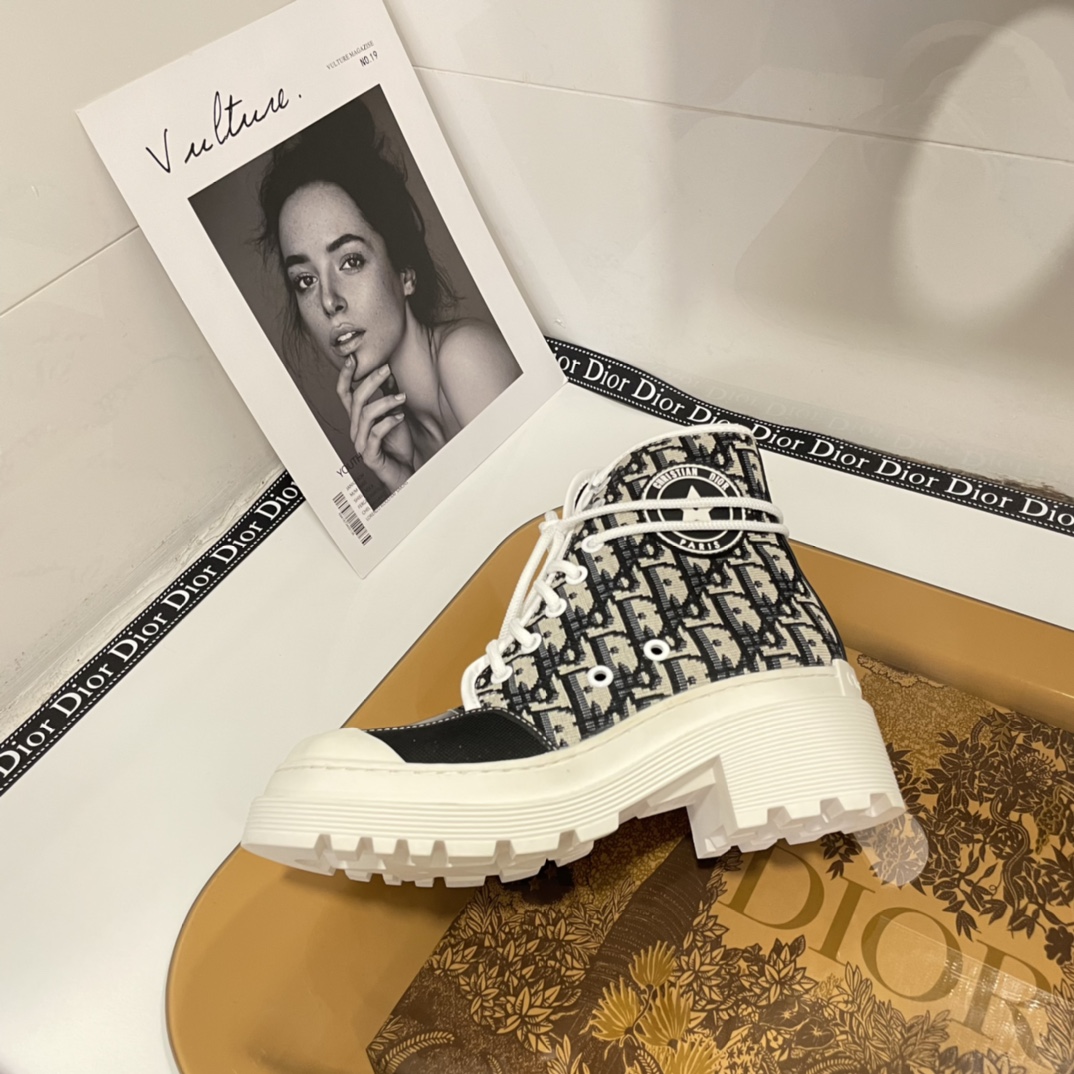 women  Martin boots  2022 new fashion shoes