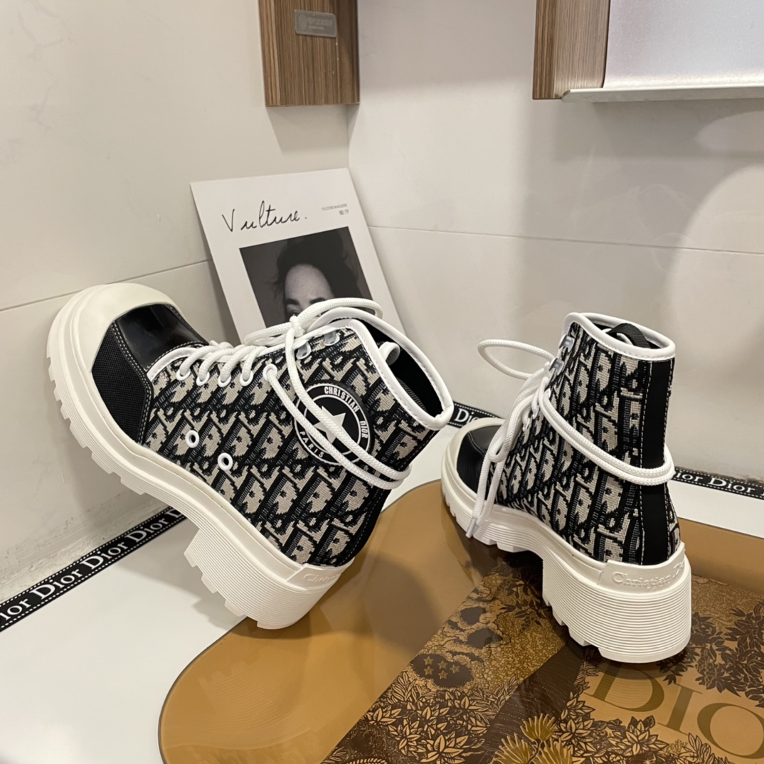 women  Martin boots  2022 new fashion shoes