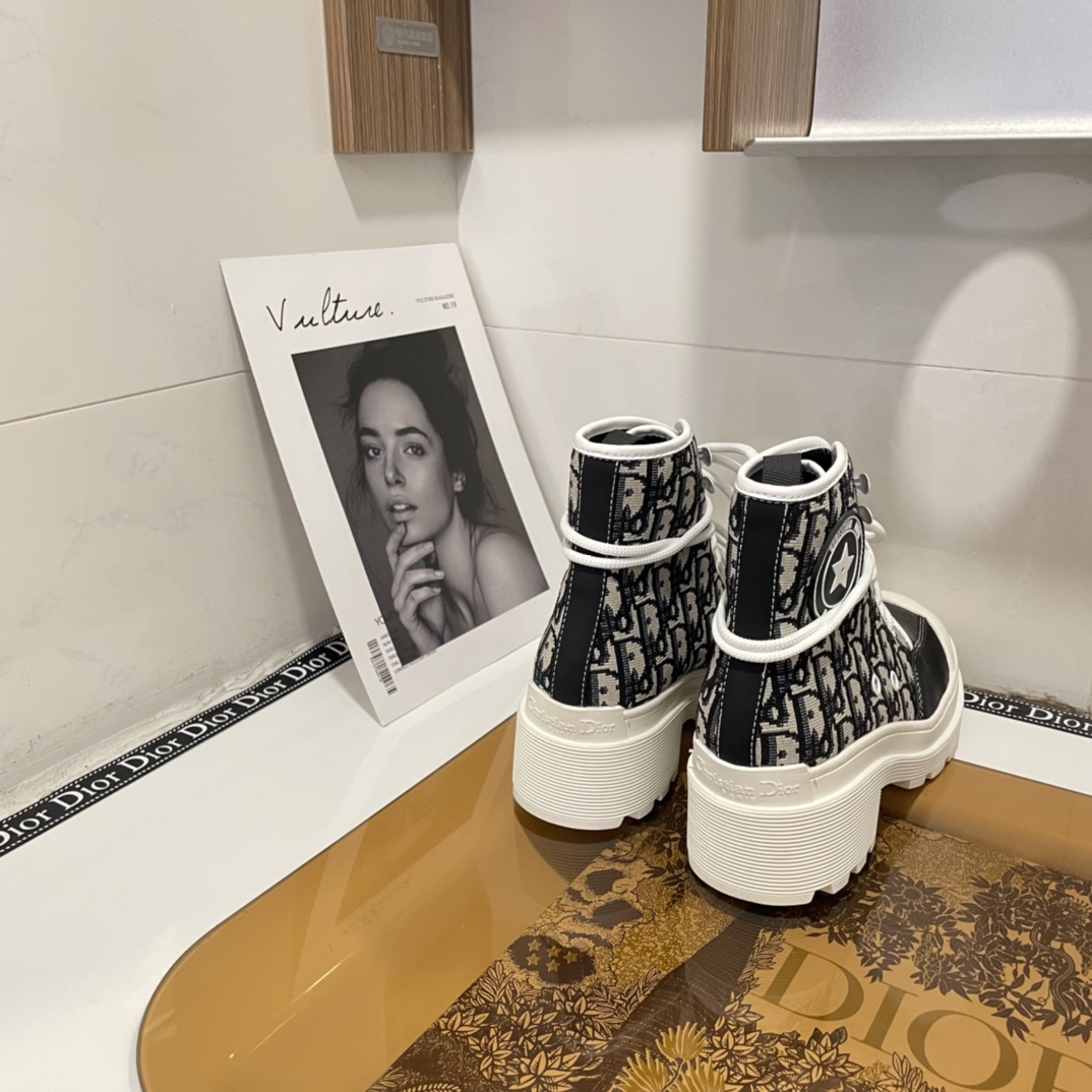 women  Martin boots  2022 new fashion shoes