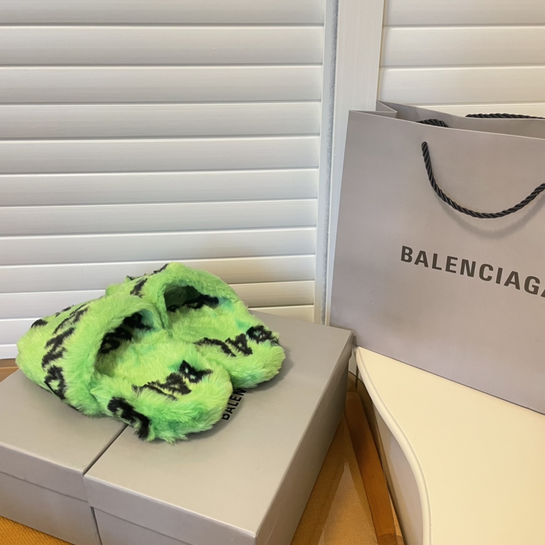 Plush slippers   women shoes size:EU35-EU41