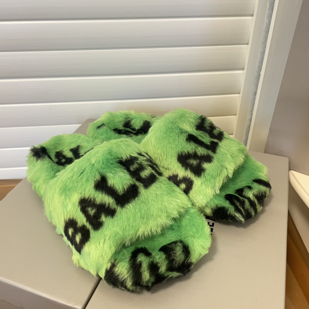 Plush slippers   women shoes size:EU35-EU41