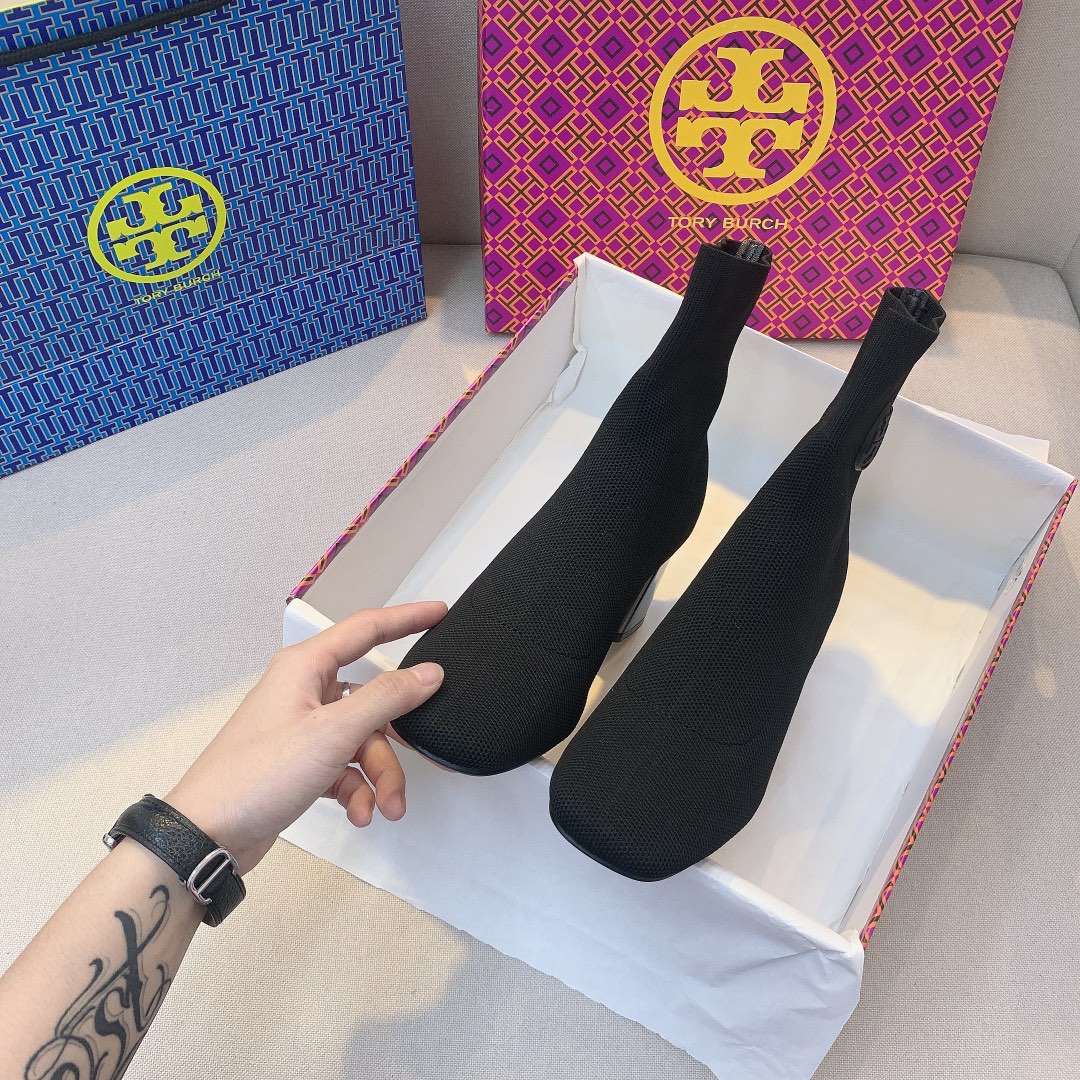 women short boots  women Knitted shoes size:EU35-EU40