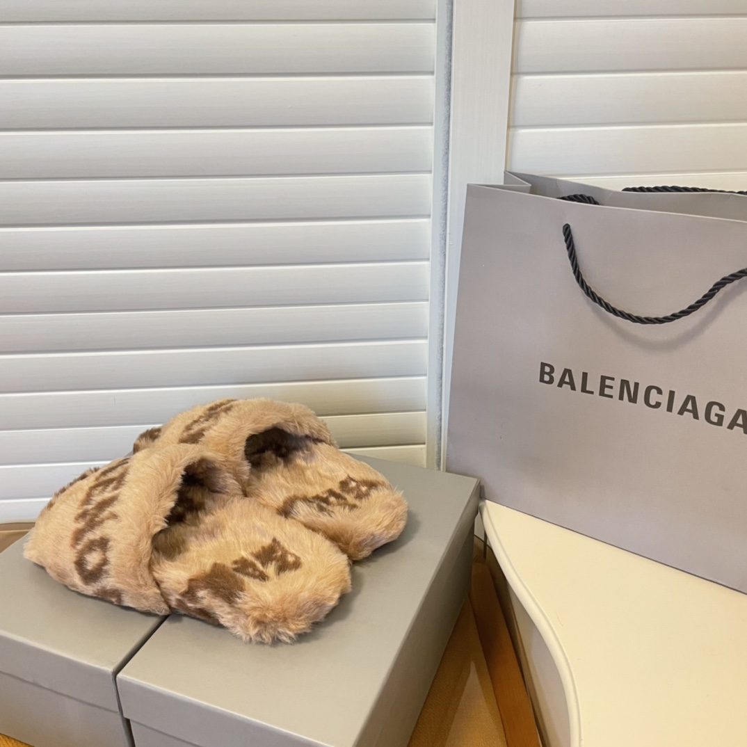 Plush slippers   women shoes size:EU35-EU41