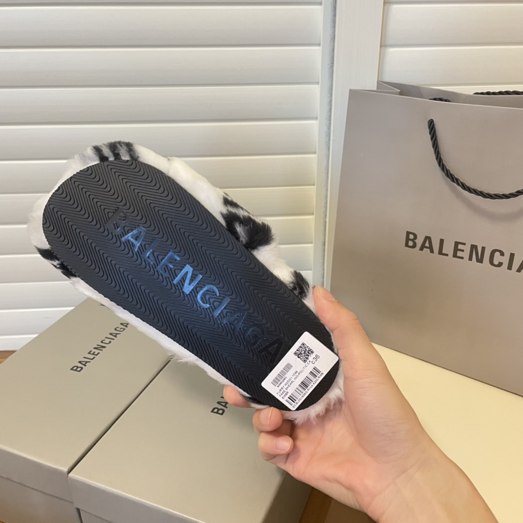 Plush slippers  women shoes size:EU35-EU41