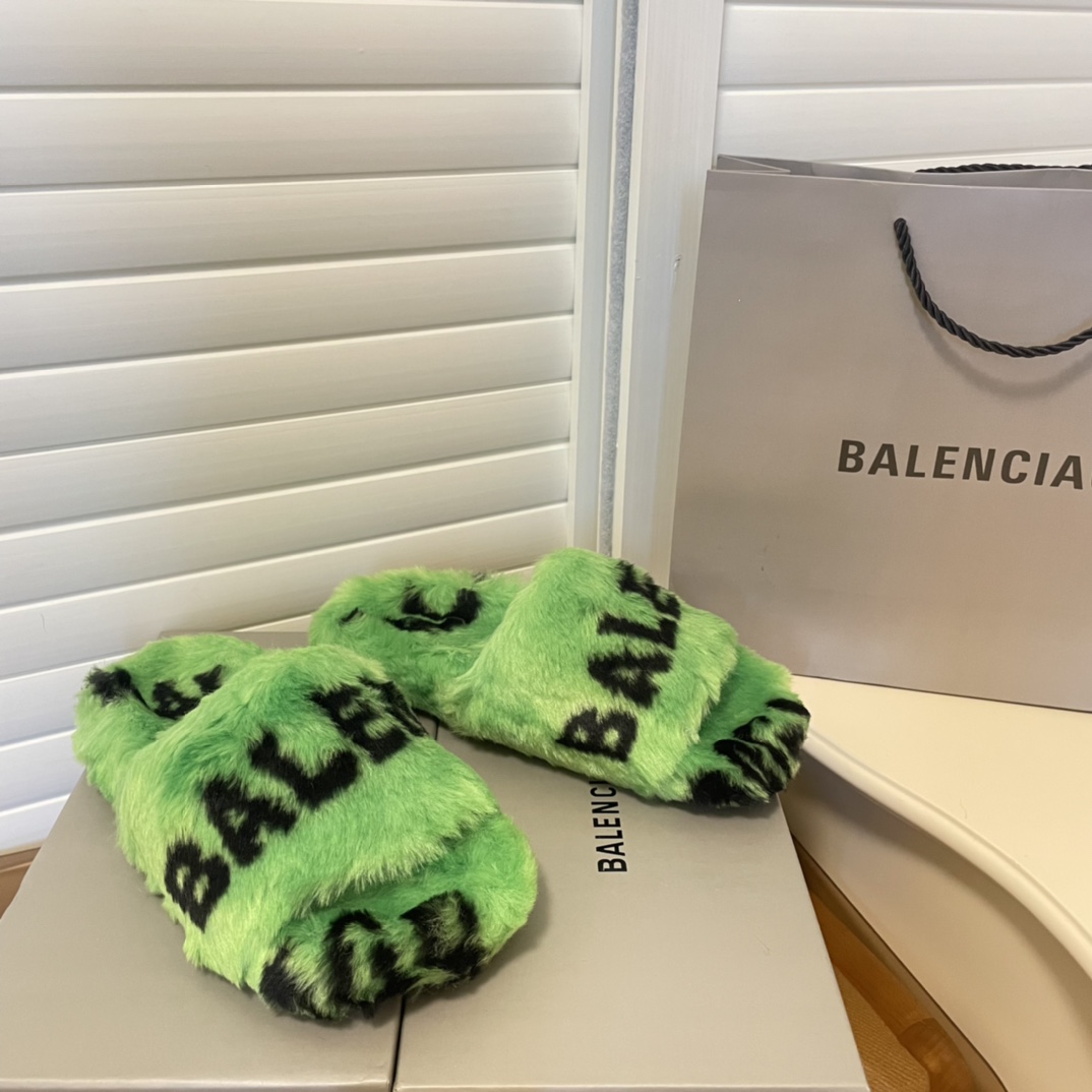 Plush slippers   women shoes size:EU35-EU41