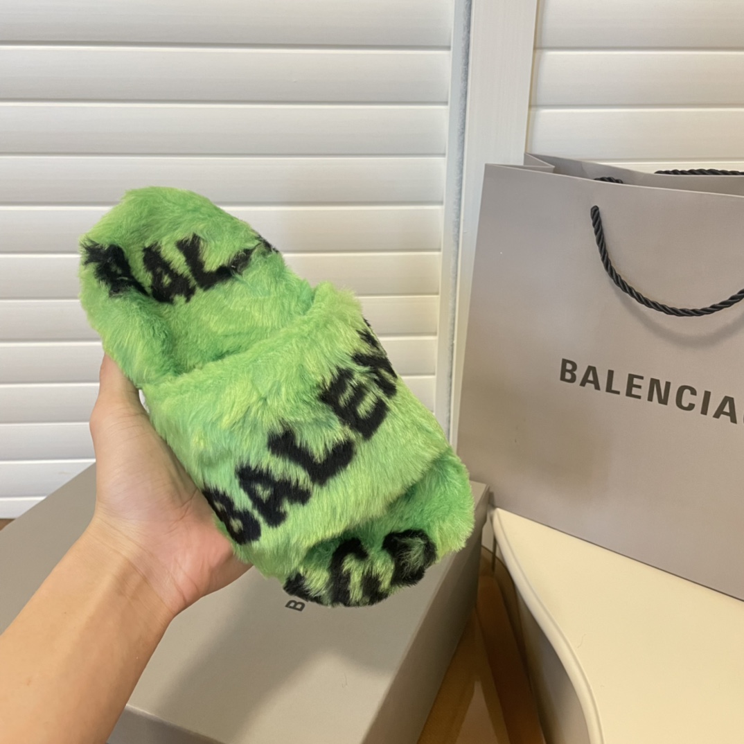 Plush slippers   women shoes size:EU35-EU41