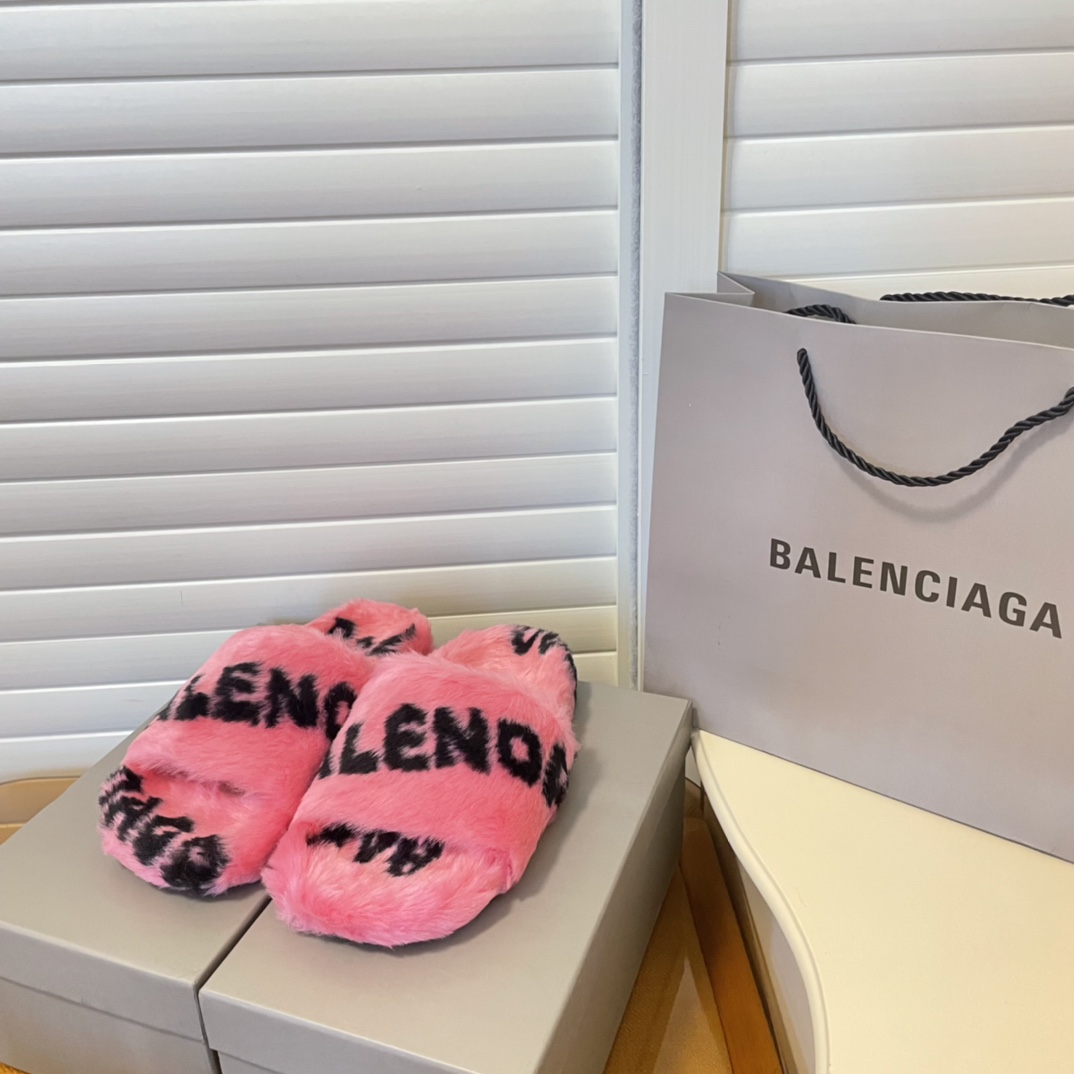 Plush slippers  women shoes size:EU35-EU41