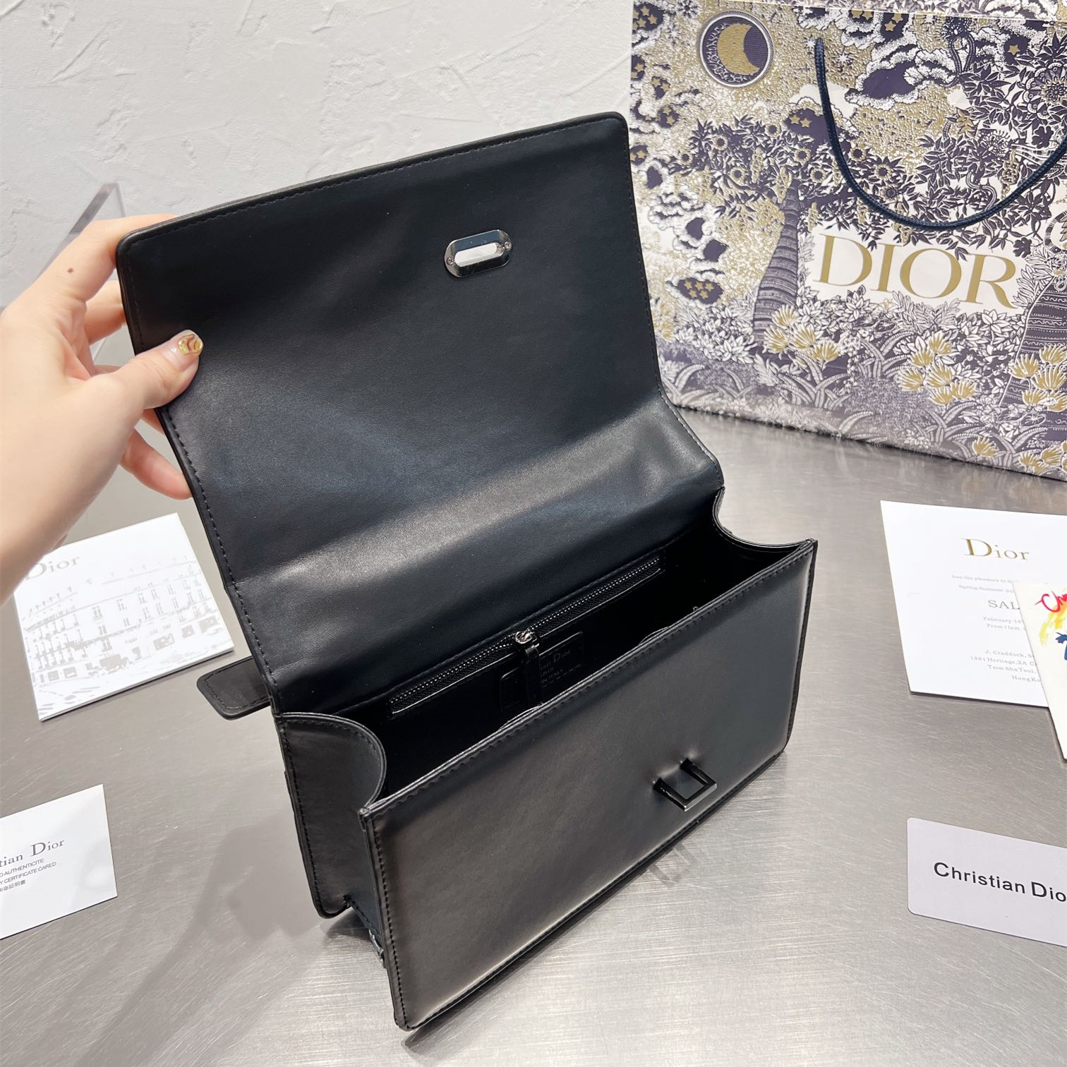 New bag 30 MONTAIGNE    Size:25cm