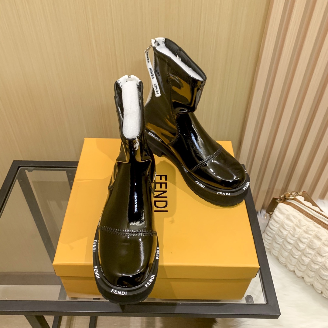 women letters boots  2022 new fashion shoes