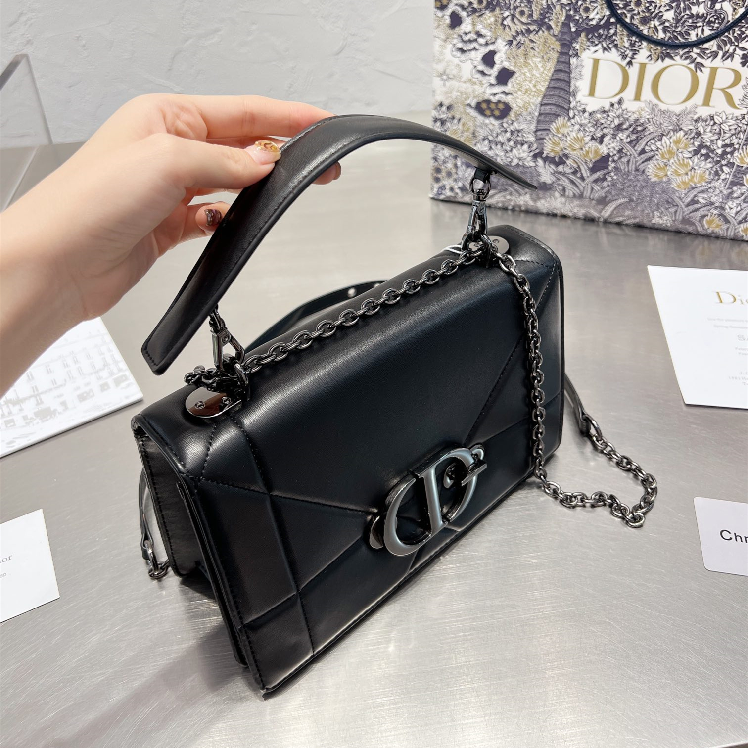 New bag 30 MONTAIGNE    Size:25cm