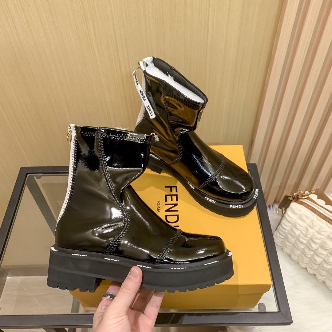 women letters boots  2022 new fashion shoes