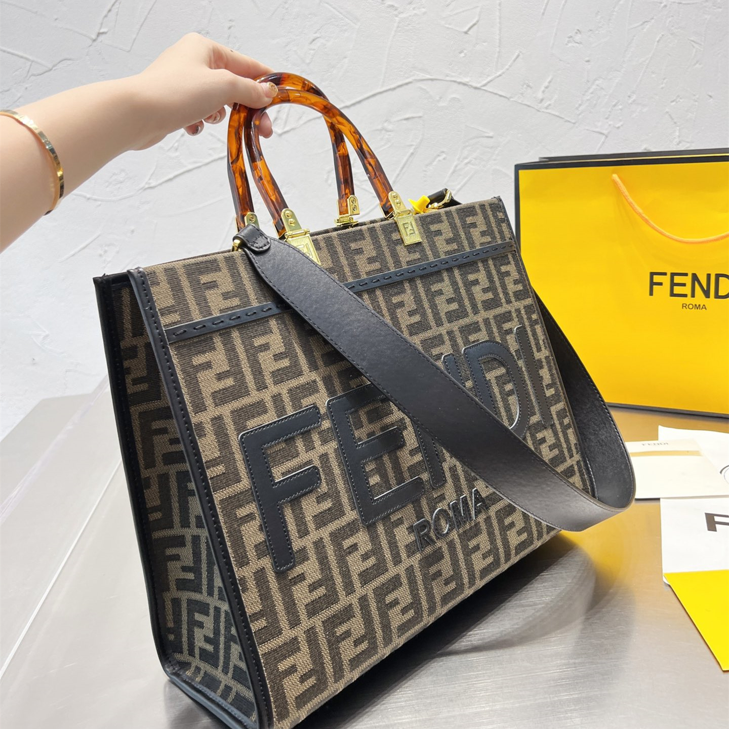 Sunshine ShoPPer  Tote Bag Size:35*30cm