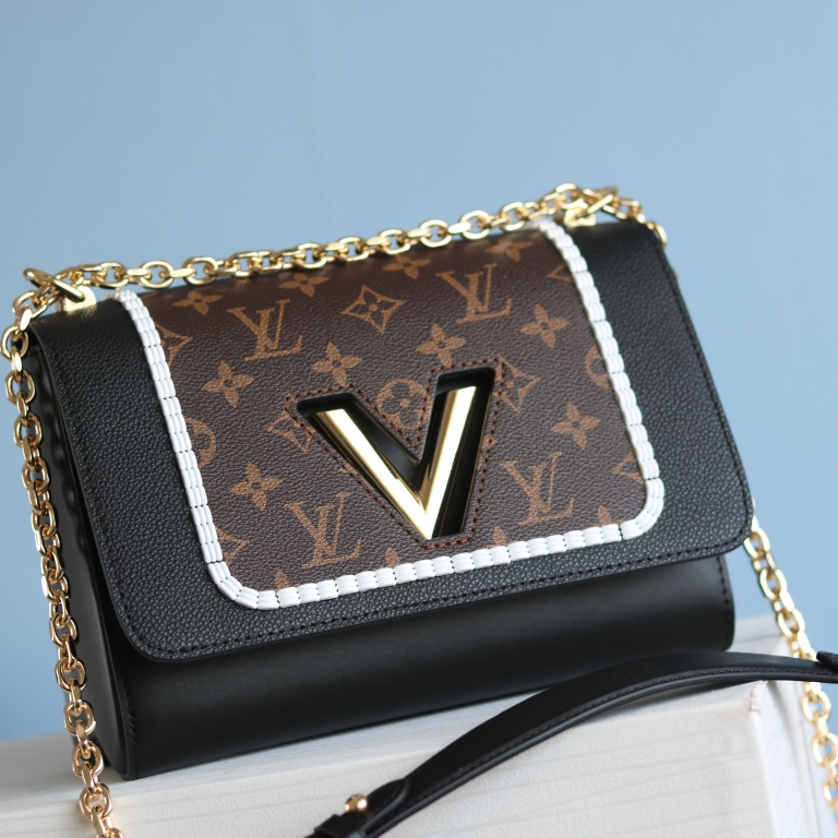 Twist Medium Handbag bag Size 23*18*8cm