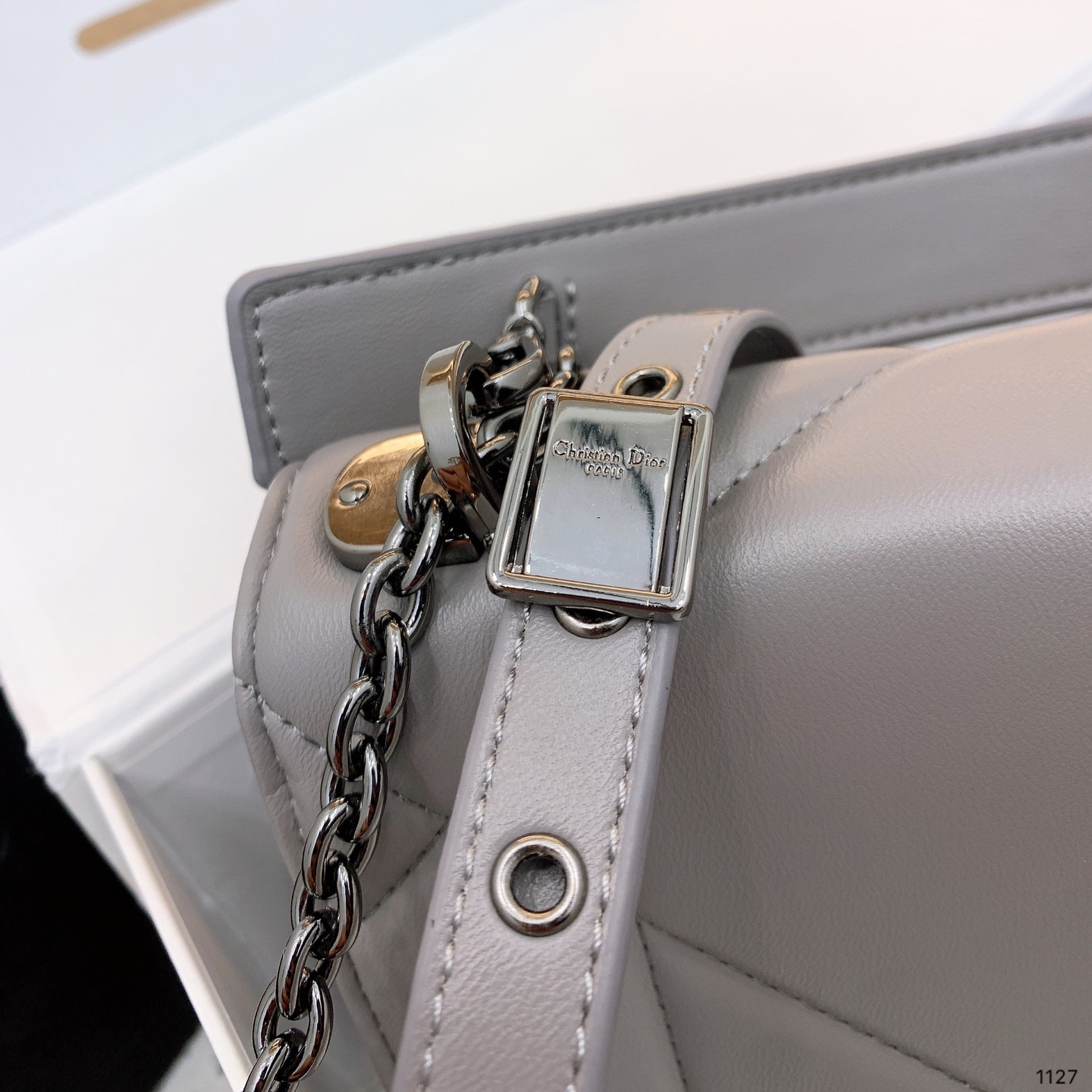 New bag 30 MONTAIGNE    Size:25*14cm