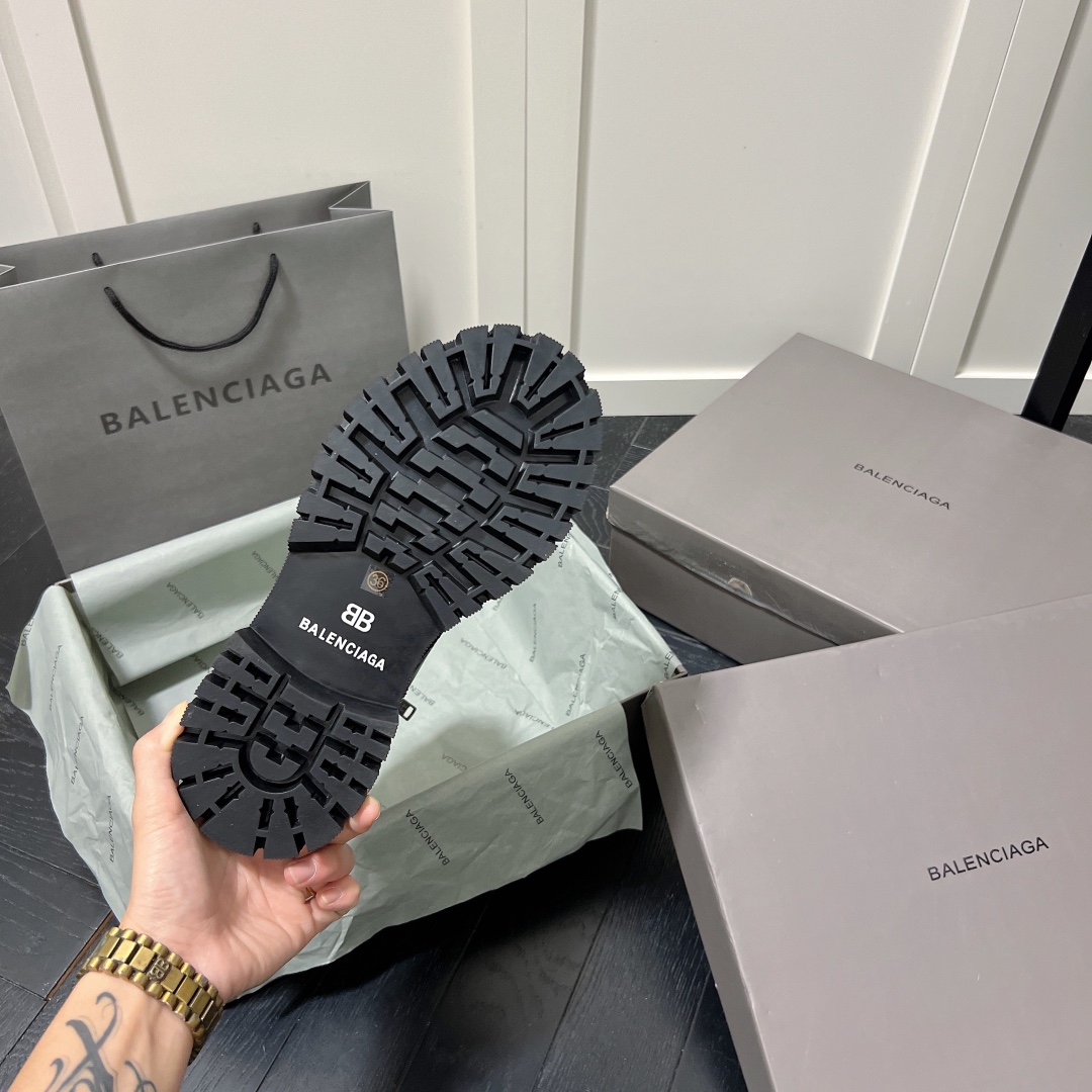 Martin Boots Size :EU35-EU40