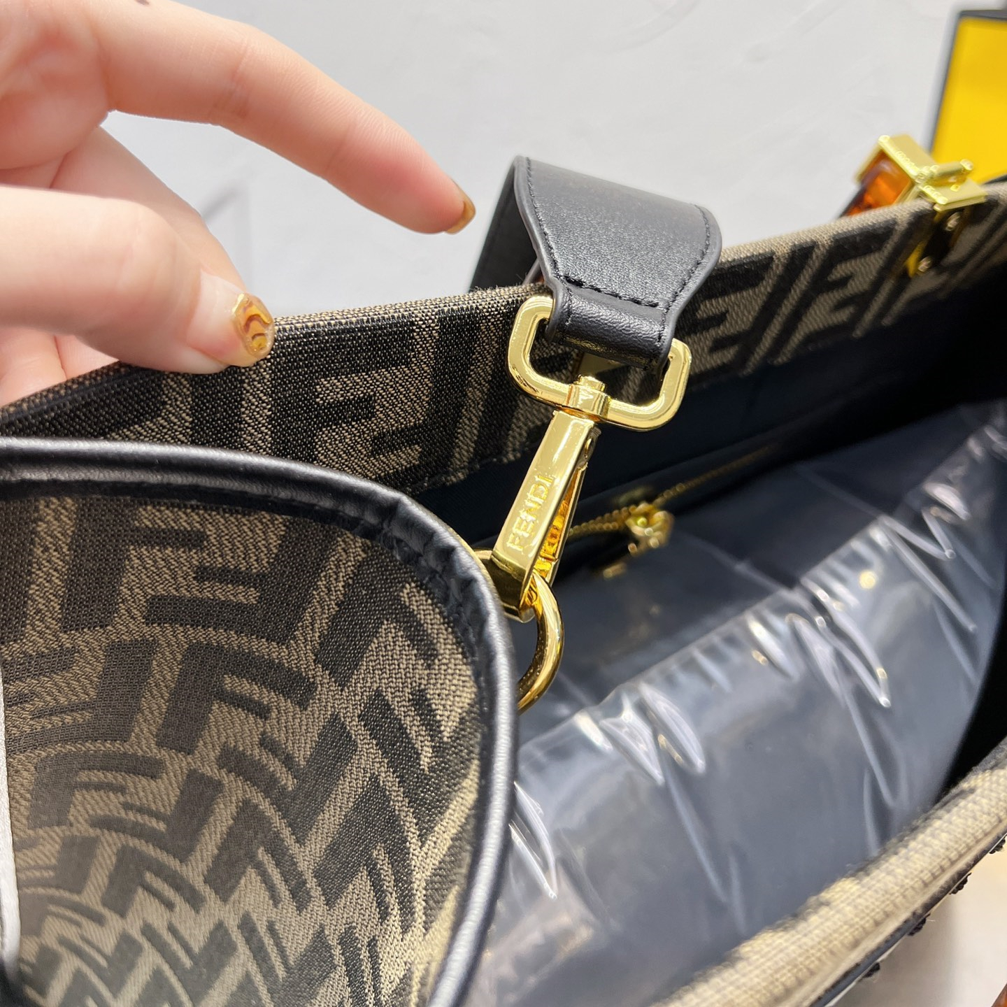 Sunshine ShoPPer  Tote Bag Size:35*30cm