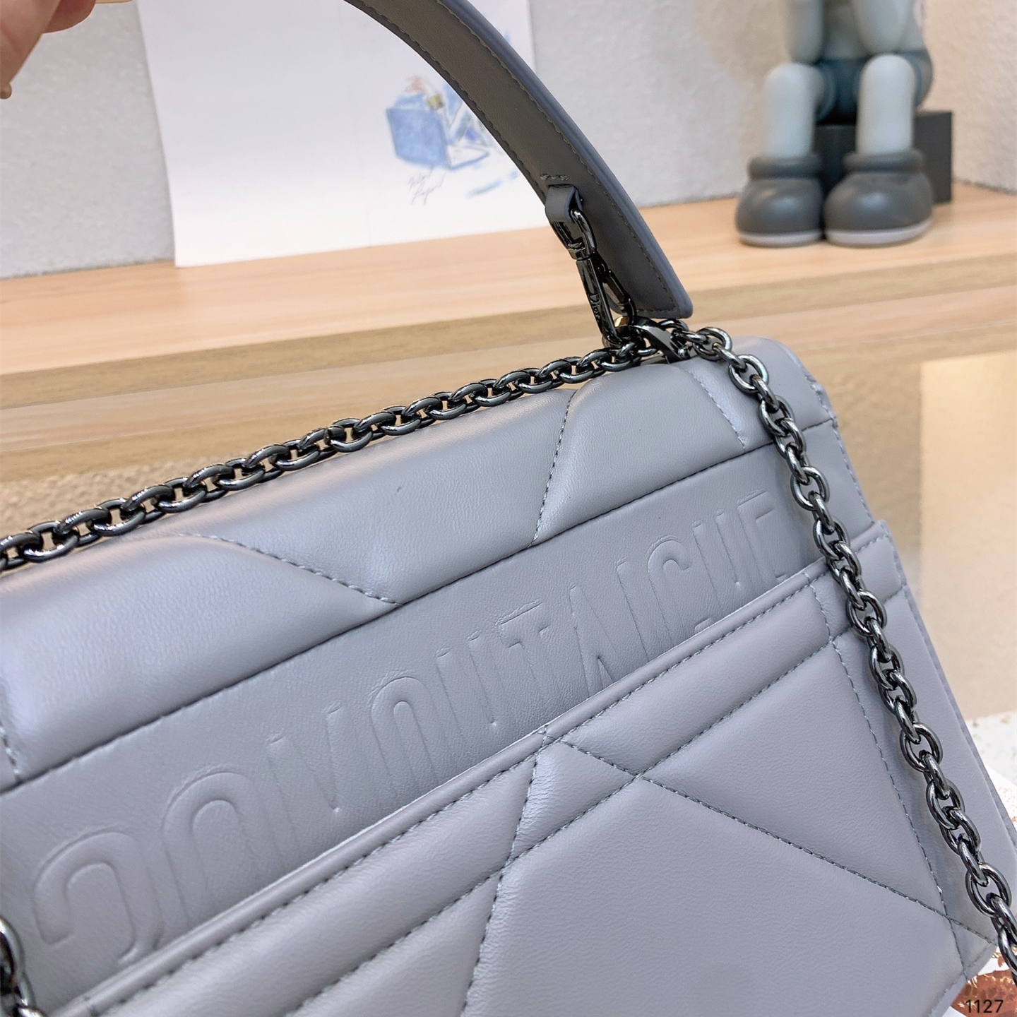 New bag 30 MONTAIGNE    Size:25*14cm