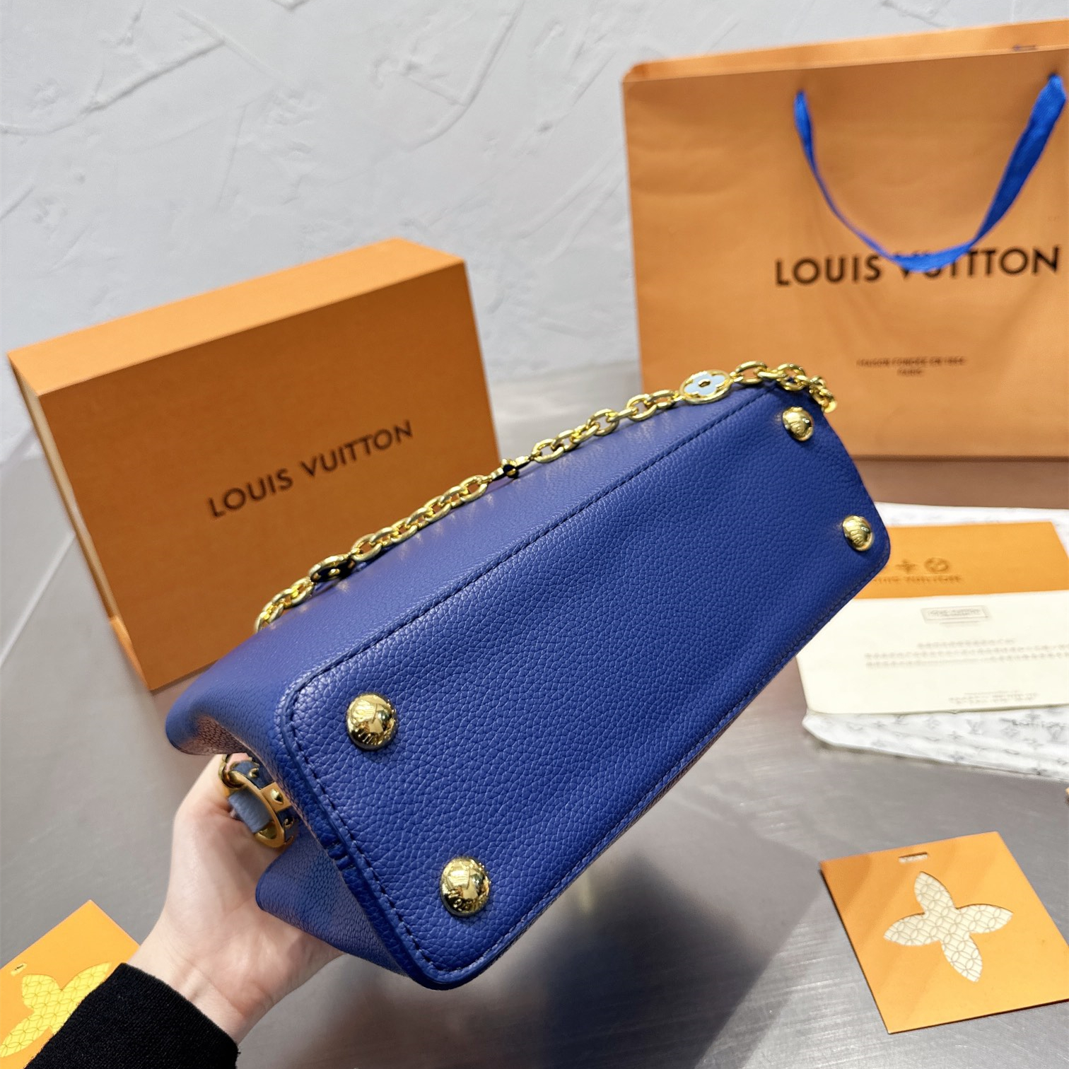 Mini Capucines bb bag Size 27*18cm