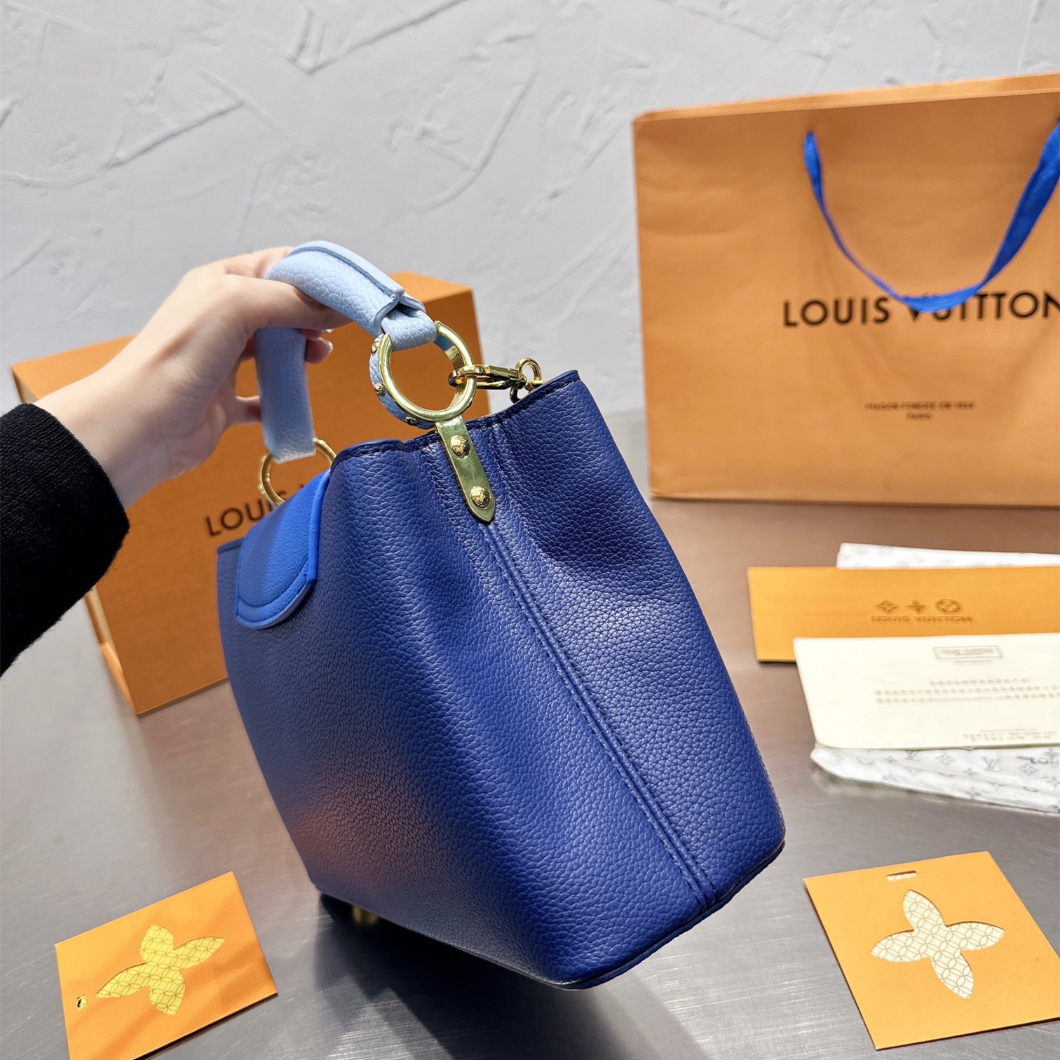 Mini Capucines bb bag Size 27*18cm