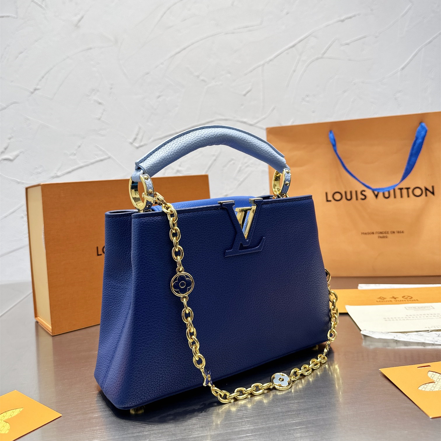 Mini Capucines bb bag Size 27*18cm