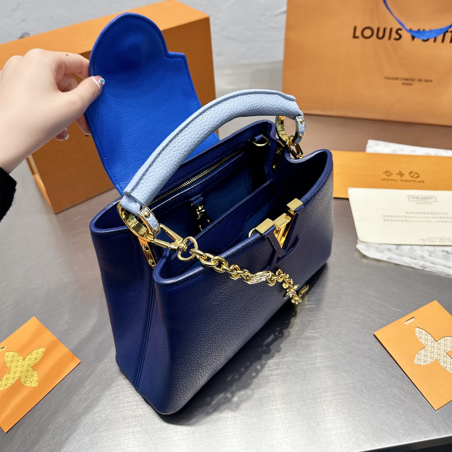 Mini Capucines bb bag Size 27*18cm