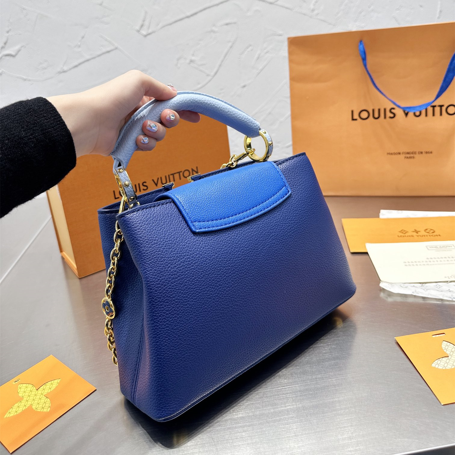 Mini Capucines bb bag Size 27*18cm