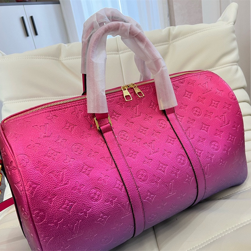 Travel bag   size:46*27cm