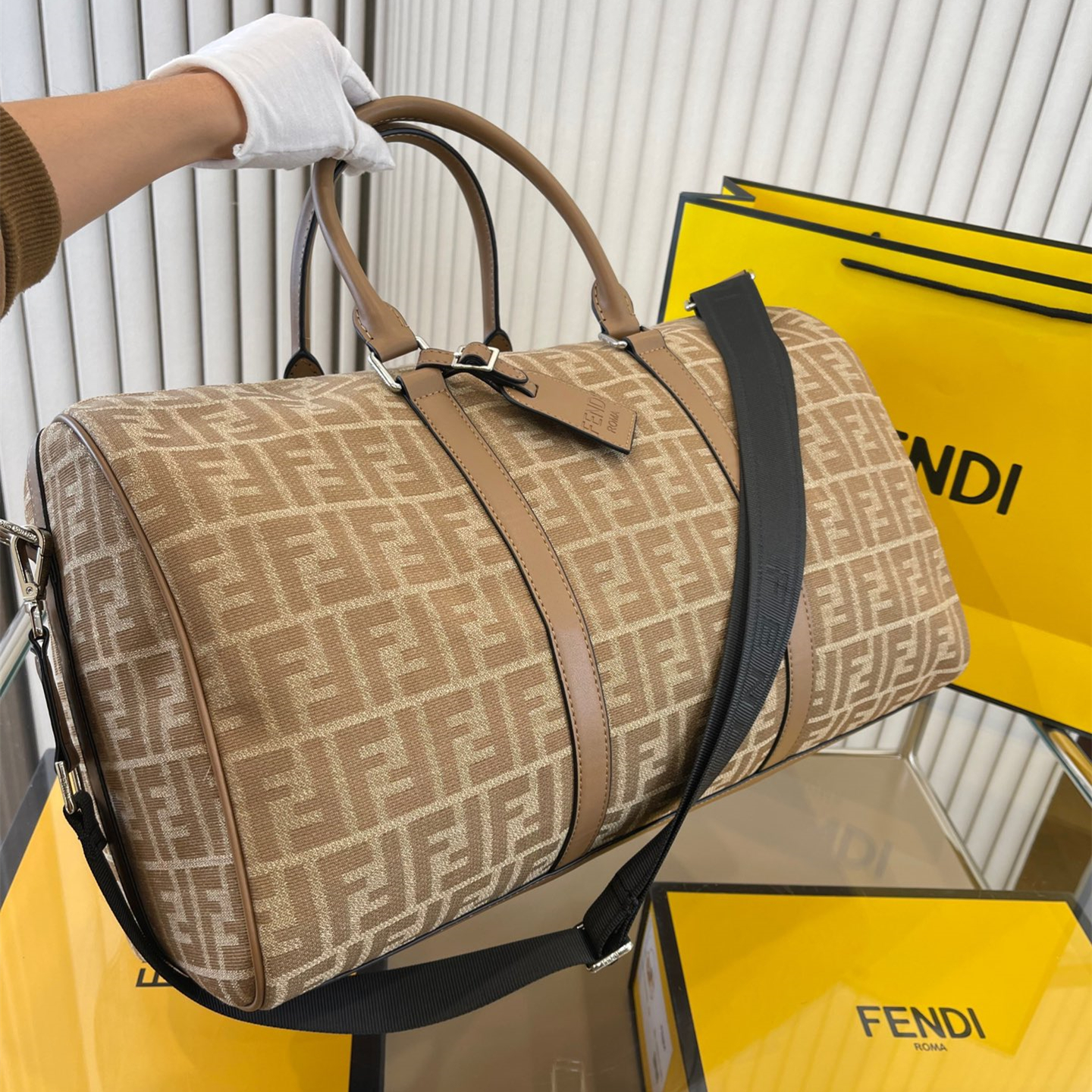 Travel bag  size:45*25cm