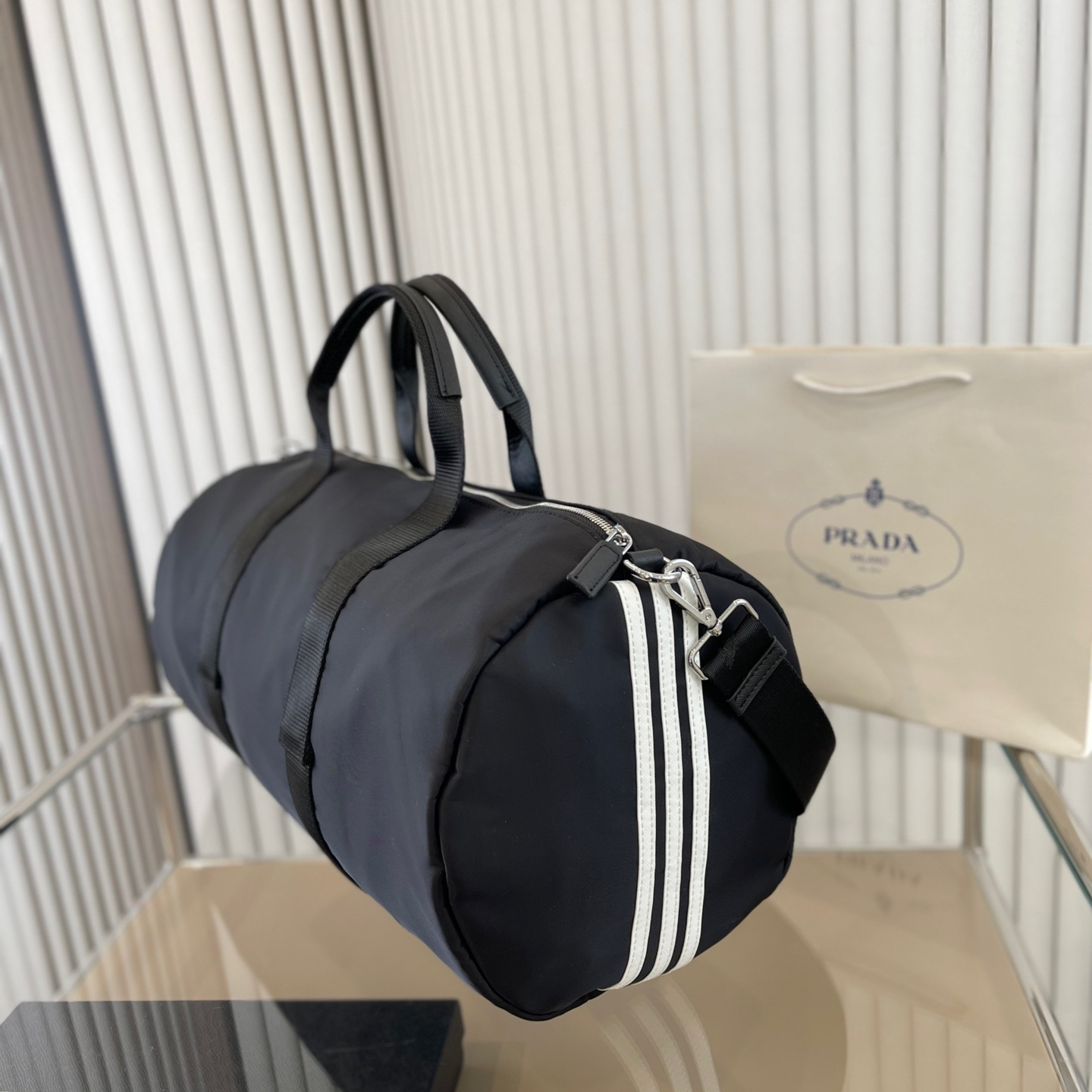 Travel bag  size:48*24cm