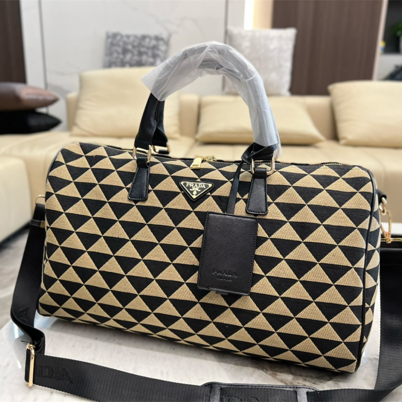 Travel bag  size:45 *26cm