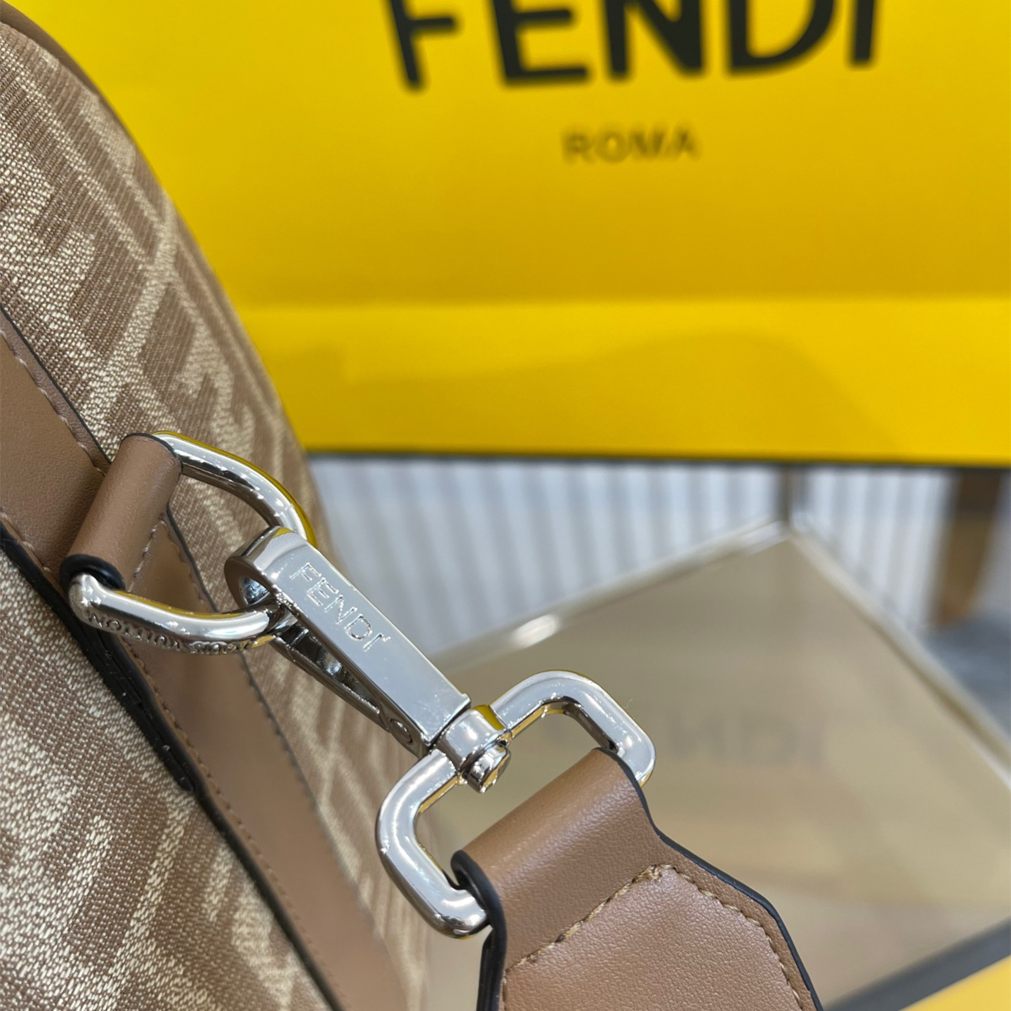 Travel bag  size:45*25cm