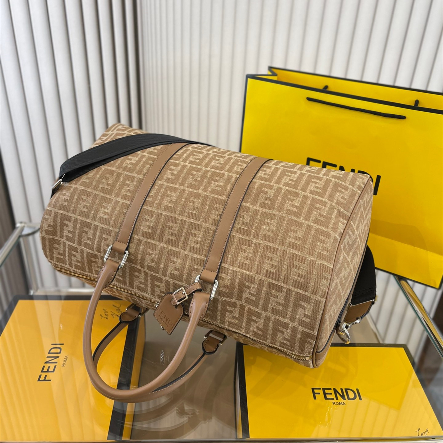 Travel bag  size:45*25cm