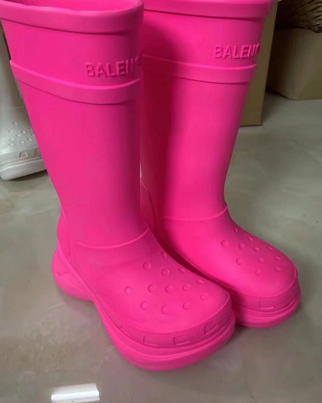 Pre-sales  :Women rain boots Women  shoes  Size:EU35-EU42
