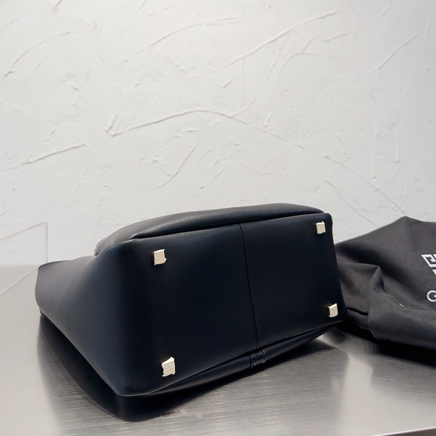 Cut-Out   Women  Bag  30*25cm