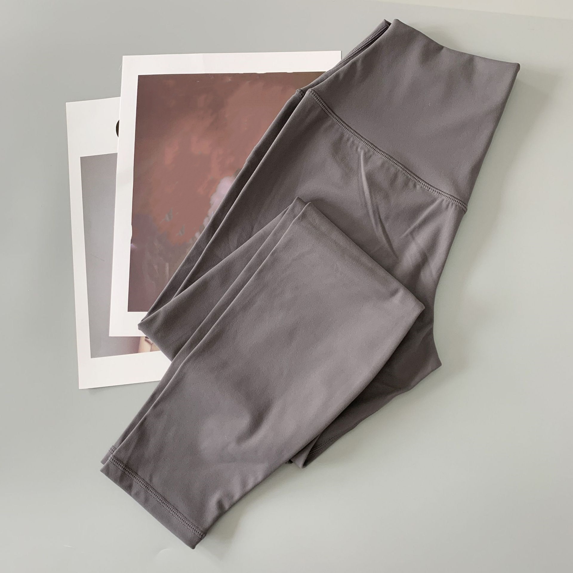 Women's sports trousers  588K