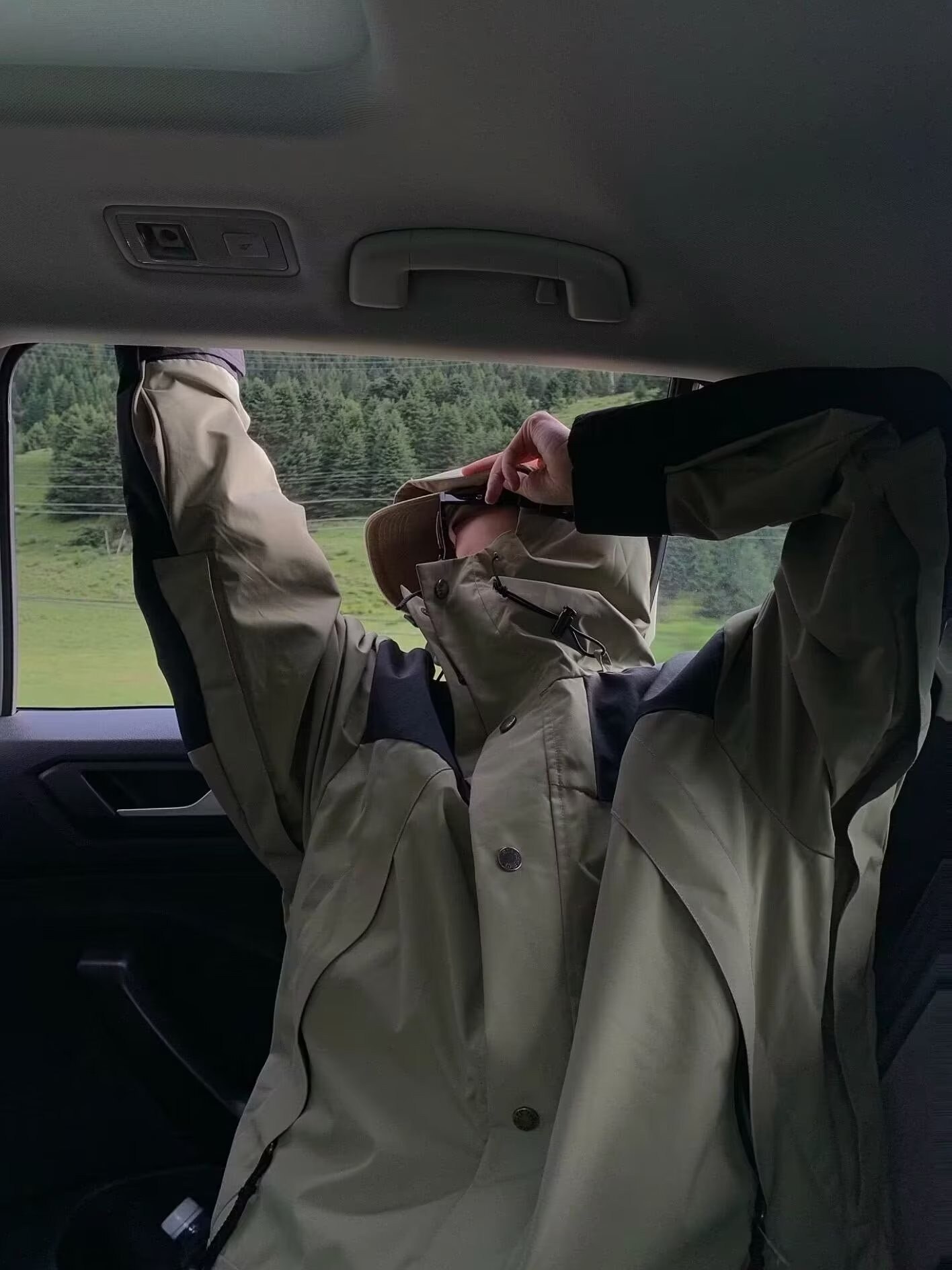 Tawaaiw Patchwork Hardshell Outerwear Hooded Coats And Jackets Women Windproof And Waterproof Travel On Foot Jacket Safari Style