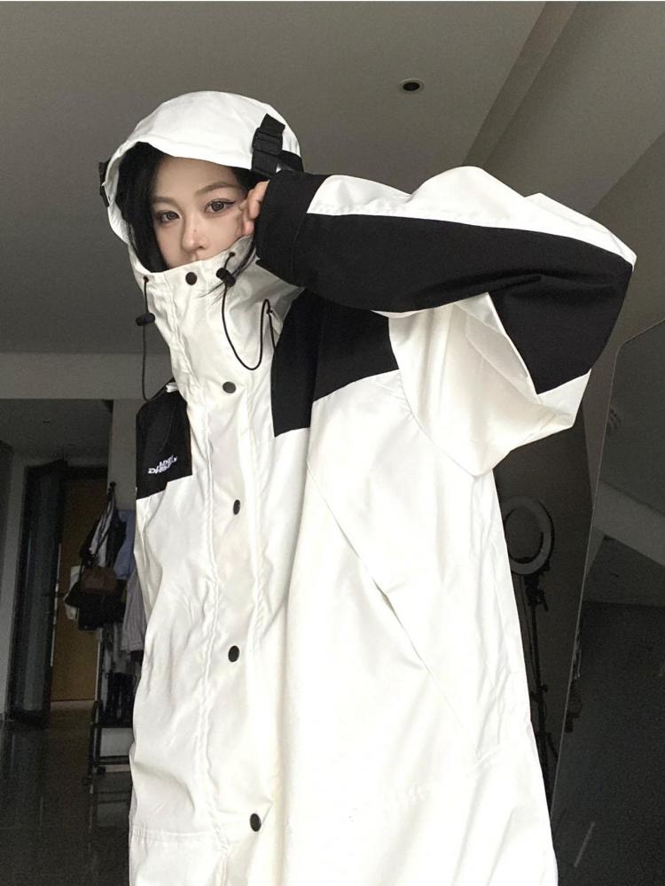 Tawaaiw Patchwork Hardshell Outerwear Hooded Coats And Jackets Women Windproof And Waterproof Travel On Foot Jacket Safari Style