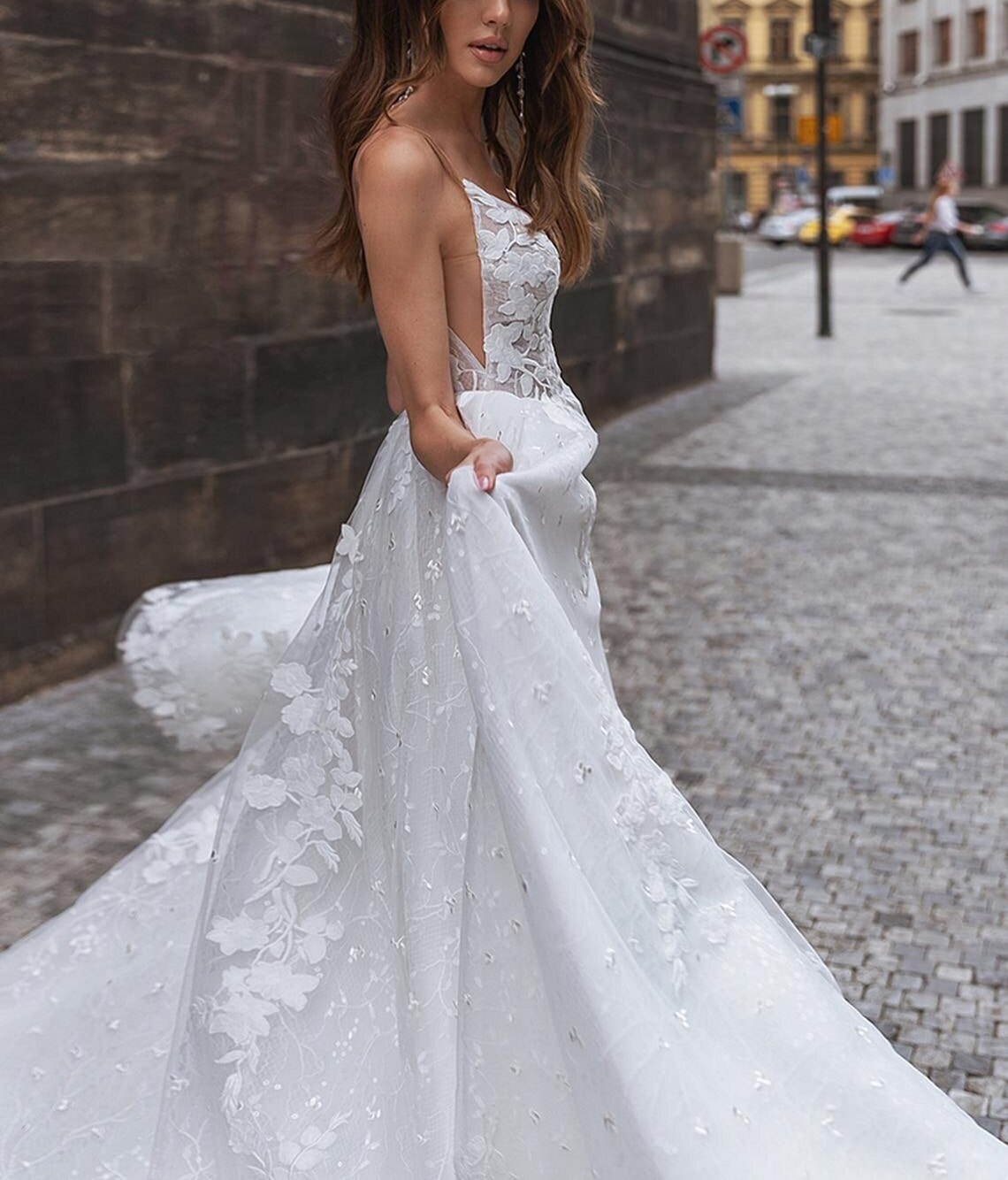 11623# Sleeveless A-Line Spaghetti Strap Lace V-Neck Sweep Train Bohemian Beach Open Back Wedding Dress Wedding Gown Bridal Gown