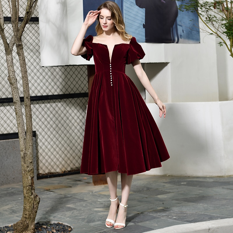 PAFFAS Plus Size Party Dresses Square Neck Burgundy Red Elegant A-line Velvet Long Party Gowns Short Sleeve Christmas Dresses