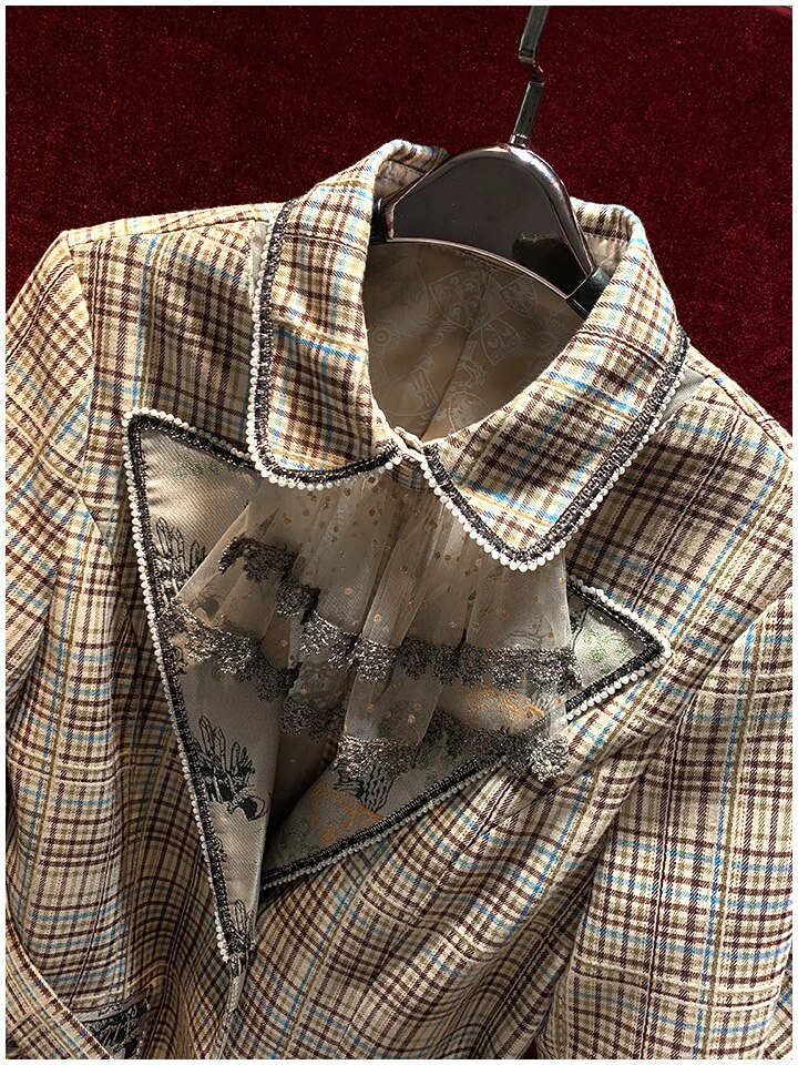 New European and American women's wear for winter 2022  Long sleeve nail bead stitching lace and plaid coat shorts Fashion suits