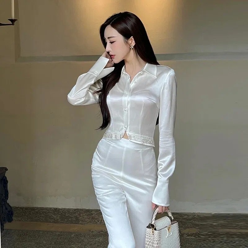 (yihaodi clothing) high sense fashion new suit women's 2022 autumn temperament diamond chain shirt pure color micro bell pants t